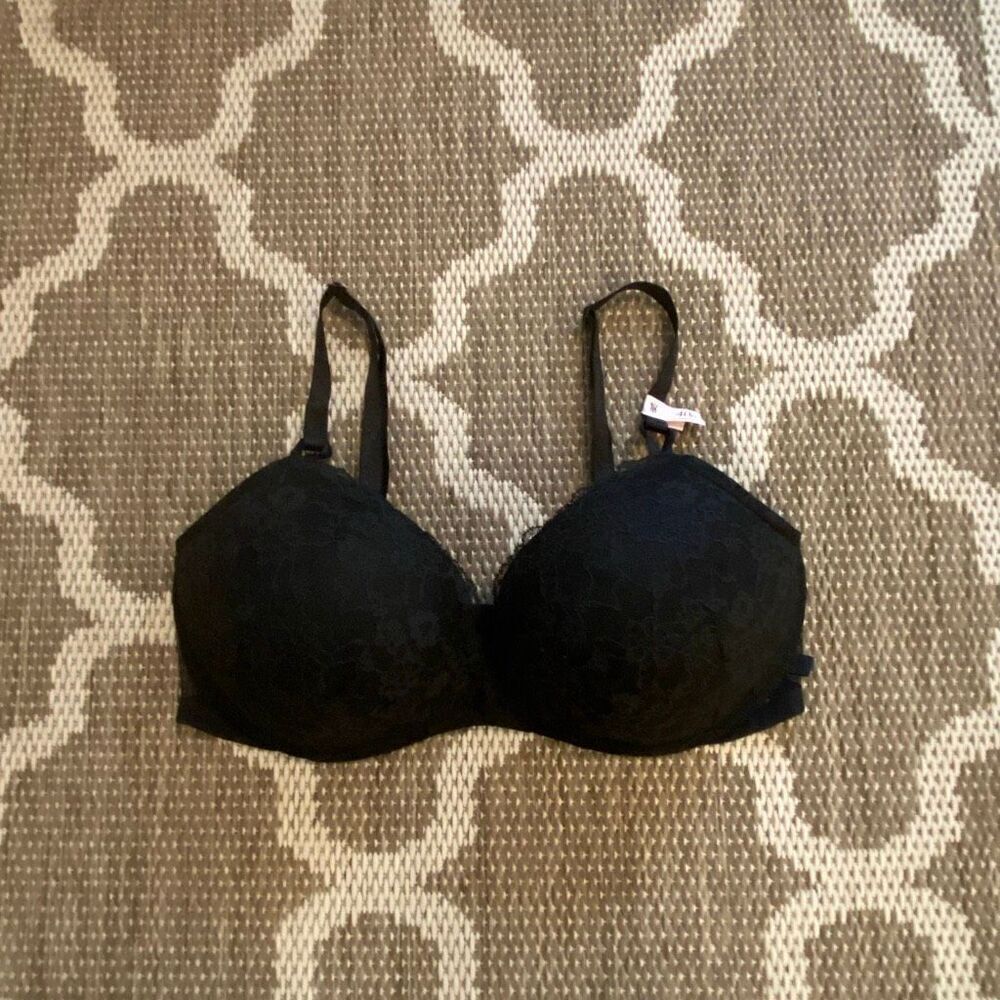 Victoria’s Secret bra padded no wire size 40D